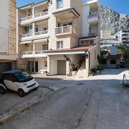 Apartments By The Sea Duce, Omis - 5973 Omiš Exterior foto