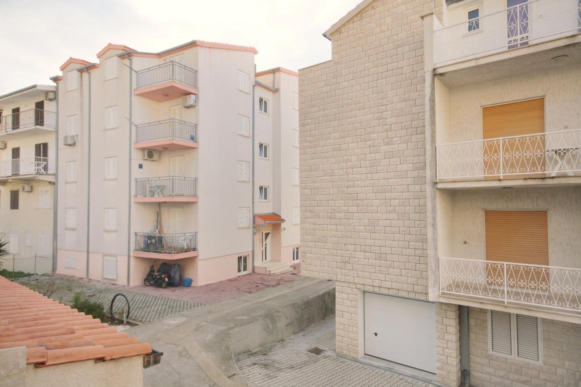 Apartments By The Sea Duce, Omis - 5973 Omiš Exterior foto