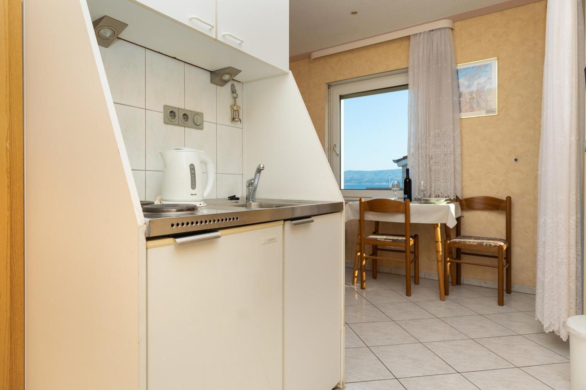Apartments By The Sea Duce, Omis - 5973 Omiš Exterior foto